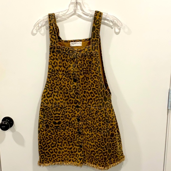 Julianas sz S leopard print snap front jumper - Picture 1 of 6